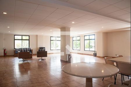 Apartamento à venda com 117m², 3 quartos e 2 vagas Apartamento à venda com 117m², 3 quartos e 2 vagasÁrea comum - Salão de festas