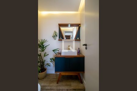 Casa de condomínio à venda com 200m², 2 quartos e 4 vagasLavabo