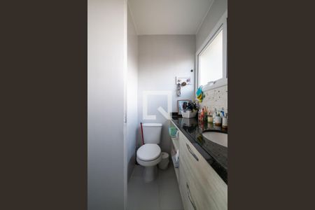 Casa de condomínio à venda com 200m², 2 quartos e 4 vagasBanheiro da Suíte 1