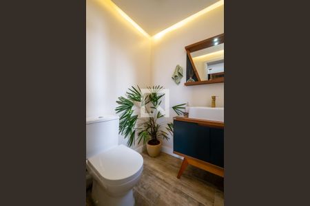 Casa de condomínio à venda com 200m², 2 quartos e 4 vagasLavabo