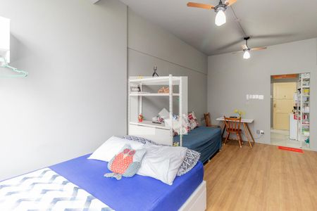 Sala/Quarto de kitnet/studio para alugar com 1 quarto, 33m² em Centro, Rio de Janeiro