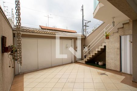 Casa à venda com 180m², 3 quartos e 4 vagas Casa à venda com 180m², 3 quartos e 4 vagasGaragem