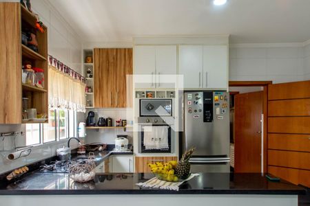 Casa à venda com 180m², 3 quartos e 4 vagas Casa à venda com 180m², 3 quartos e 4 vagasCozinha