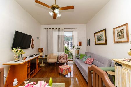 Apartamento à venda com 85m², 2 quartos e 1 vaga Apartamento à venda com 85m², 2 quartos e 1 vagaSala