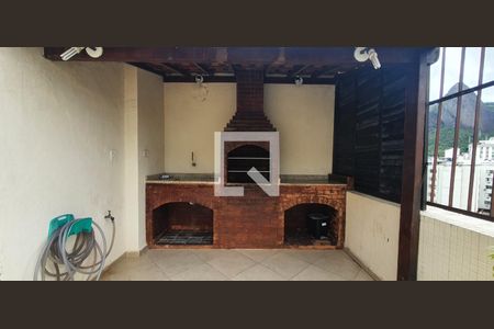 Apartamento à venda com 85m², 2 quartos e 1 vaga Apartamento à venda com 85m², 2 quartos e 1 vagaChurrasqueira