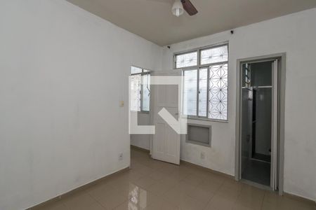 Quarto de casa para alugar com 1 quarto, 38m² em Penha Circular, Rio de Janeiro