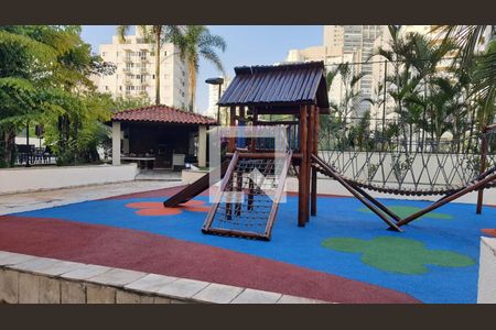 Apartamento à venda com 156m², 4 quartos e 3 vagas Apartamento à venda com 156m², 4 quartos e 3 vagasÁrea Comum - Playground