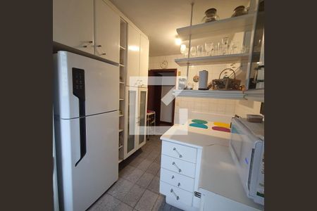 Apartamento à venda com 156m², 4 quartos e 3 vagas Apartamento à venda com 156m², 4 quartos e 3 vagasCozinha