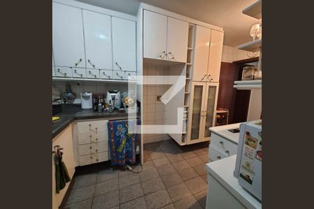Apartamento à venda com 156m², 4 quartos e 3 vagas Apartamento à venda com 156m², 4 quartos e 3 vagasCozinha