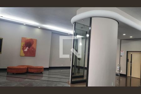 Apartamento à venda com 156m², 4 quartos e 3 vagas Apartamento à venda com 156m², 4 quartos e 3 vagasHall social