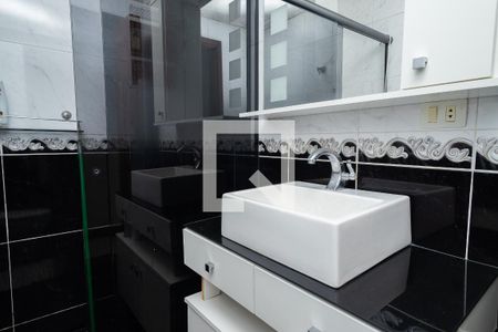 Apartamento para alugar com 64m², 2 quartos e sem vagaBanheiro