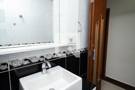 Apartamento para alugar com 64m², 2 quartos e sem vagaBanheiro