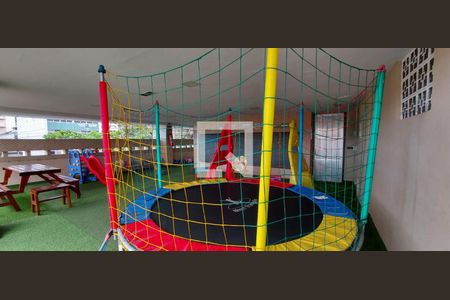 Apartamento à venda com 75m², 2 quartos e 1 vaga Apartamento à venda com 75m², 2 quartos e 1 vagaÁrea comum - Playground