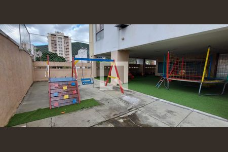 Apartamento à venda com 75m², 2 quartos e 1 vaga Apartamento à venda com 75m², 2 quartos e 1 vagaÁrea comum - Playground
