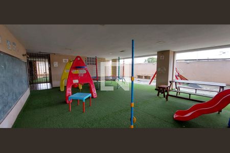 Apartamento à venda com 75m², 2 quartos e 1 vaga Apartamento à venda com 75m², 2 quartos e 1 vagaÁrea comum - Playground
