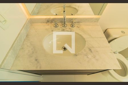 Apartamento à venda com 72m², 2 quartos e 1 vagaDetalhe do banheiro