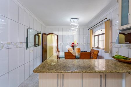 Casa à venda com 200m², 4 quartos e 2 vagas Casa à venda com 200m², 4 quartos e 2 vagasCozinha