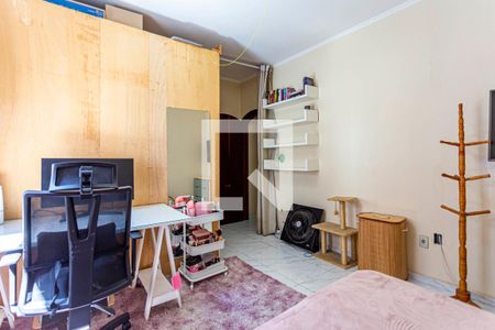 Casa à venda com 200m², 4 quartos e 2 vagas Casa à venda com 200m², 4 quartos e 2 vagasQuarto 1