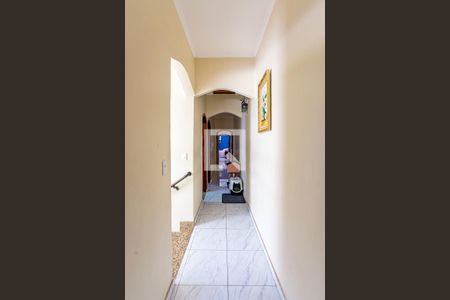 Casa à venda com 200m², 4 quartos e 2 vagas Casa à venda com 200m², 4 quartos e 2 vagasCorredor Dormitórios