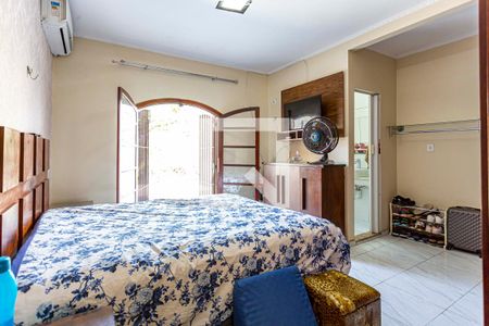 Casa à venda com 200m², 4 quartos e 2 vagas Casa à venda com 200m², 4 quartos e 2 vagasSuite 2