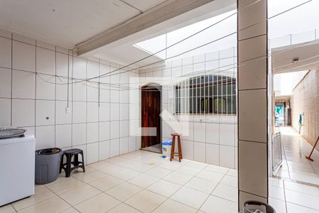 Casa à venda com 200m², 4 quartos e 2 vagas Casa à venda com 200m², 4 quartos e 2 vagasÁrea de Serviço e Espaço Churrasco