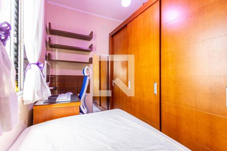 Casa à venda com 200m², 4 quartos e 2 vagas Casa à venda com 200m², 4 quartos e 2 vagasQuarto 2