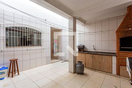Casa à venda com 200m², 4 quartos e 2 vagas Casa à venda com 200m², 4 quartos e 2 vagasÁrea de Serviço e Espaço Churrasco