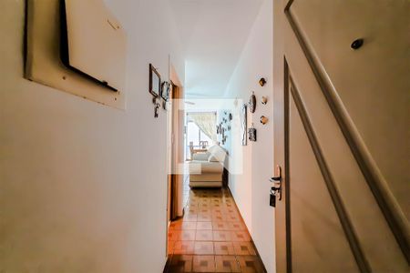 Corredor de Entrada  de apartamento para alugar com 1 quarto, 45m² em Vila Julia, Guarujá