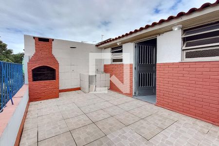Casa de condomínio à venda com 132m², 3 quartos e 1 vagaChurrasqueira