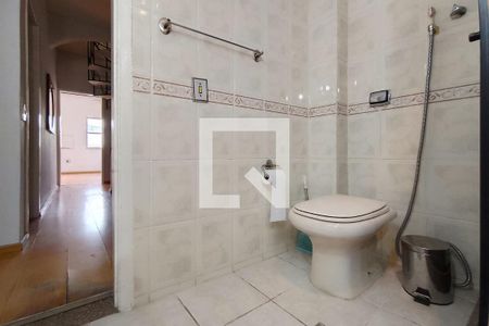 Casa de condomínio à venda com 132m², 3 quartos e 1 vagaBanheiro