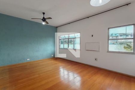 Casa de condomínio à venda com 132m², 3 quartos e 1 vagaQuarto 3