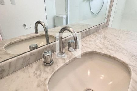 Apartamento à venda com 185m², 4 quartos e 3 vagasBanheiro da Suíte 3