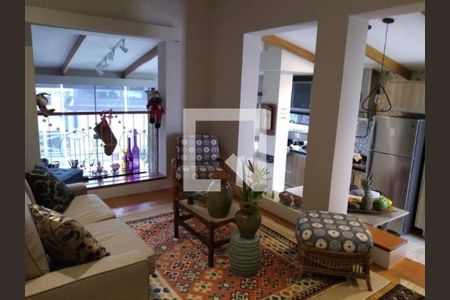 Casa à venda com 3 quartos, 300m² em Vila Prudente, São Paulo