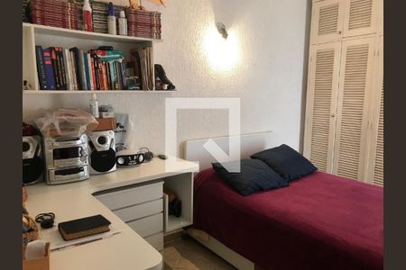 Casa à venda com 159m², 2 quartos e 2 vagas