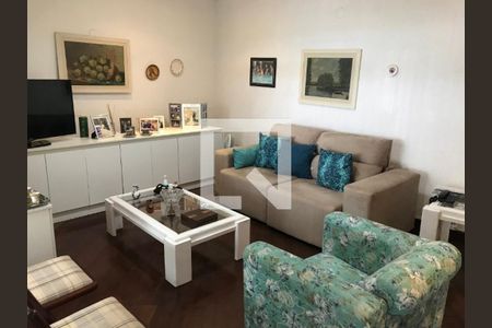 Casa à venda com 159m², 2 quartos e 2 vagas