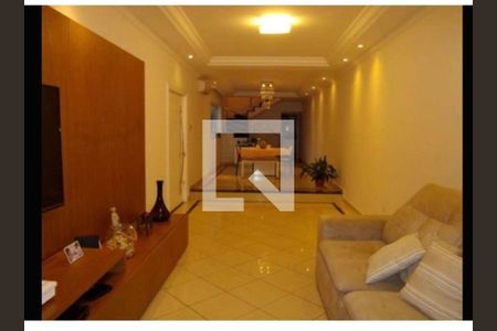 Casa à venda com 250m², 3 quartos e 5 vagas