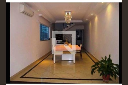 Casa à venda com 250m², 3 quartos e 5 vagas