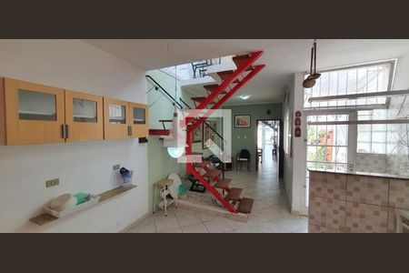 Casa à venda com 183m², 3 quartos e 1 vaga