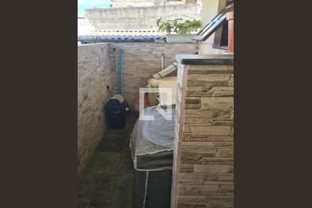 Casa à venda com 3 quartos, 220m² em Jardim Iva, São Paulo