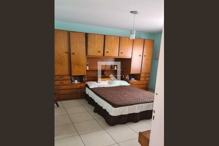 Casa à venda com 3 quartos, 220m² em Jardim Iva, São Paulo