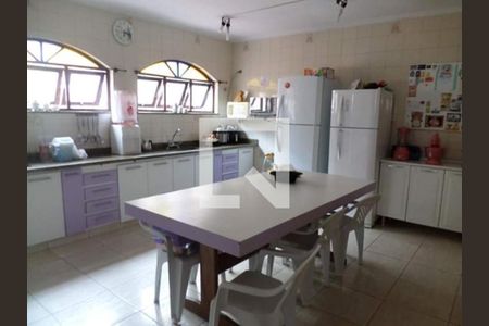 Casa à venda com 200m², 7 quartos e 6 vagas