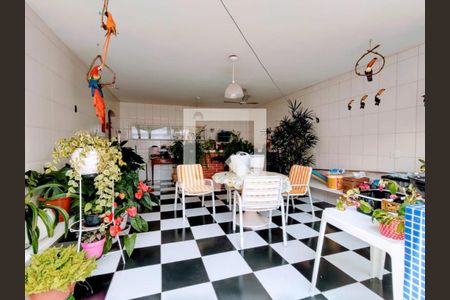 Casa à venda com 200m², 7 quartos e 6 vagas