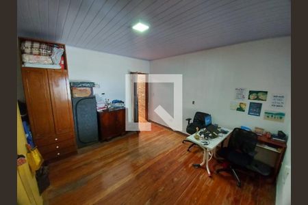 Casa à venda com 225m², 3 quartos e 3 vagas