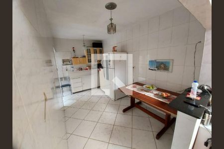 Casa à venda com 225m², 3 quartos e 3 vagas