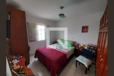 Casa à venda com 3 quartos, 225m² em Parque São Lucas, São Paulo