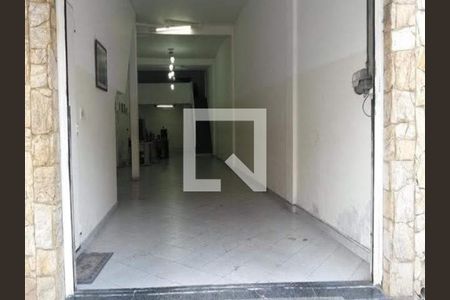 Casa para alugar com 180m², 2 quartos e sem vaga