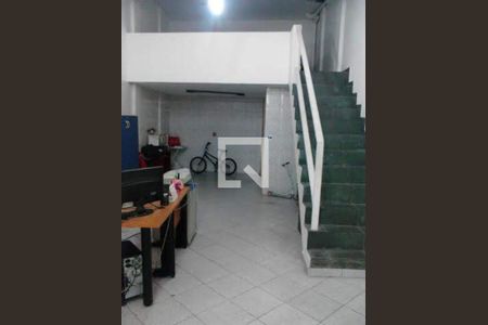 Casa para alugar com 180m², 2 quartos e sem vaga