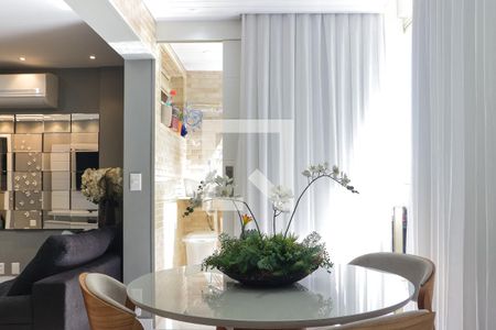 Sala de apartamento à venda com 2 quartos, 70m² em Barra da Tijuca, Rio de Janeiro