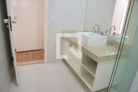 Apartamento para alugar com 133m², 3 quartos e 1 vaga Apartamento para alugar com 133m², 3 quartos e 1 vagaBanheiro Social