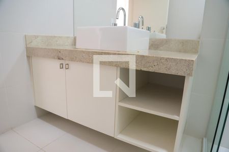 Apartamento para alugar com 133m², 3 quartos e 1 vaga Apartamento para alugar com 133m², 3 quartos e 1 vagaBanheiro Social